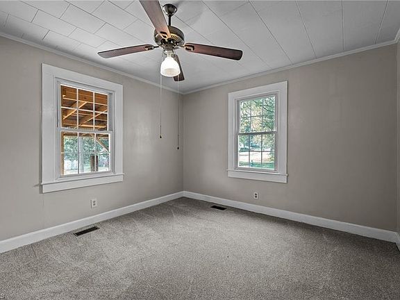 3rd image of 409 Gilmer St