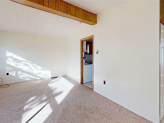 5th image of 99 Spruce St