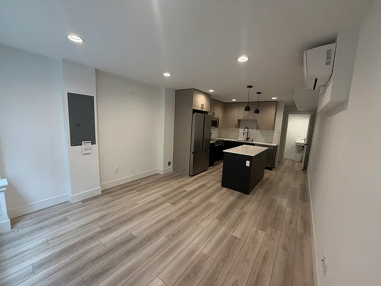 907 Hiawatha Pl S #E — Photo 6