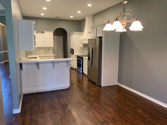 4th image of 3312 Salvador Ave