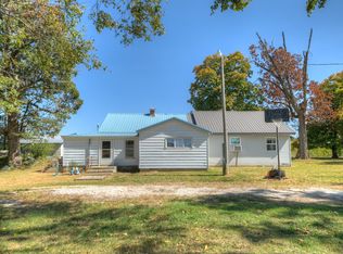 20760 Oak Rd, Neosho, MO 64850