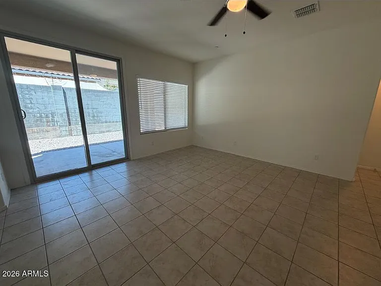 21144 W Cypress St — Photo 11