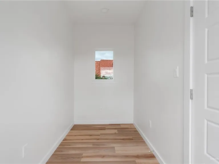 5306 N Crown Point — Photo 17