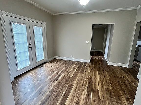 5th image of 1760 N Heights Ave