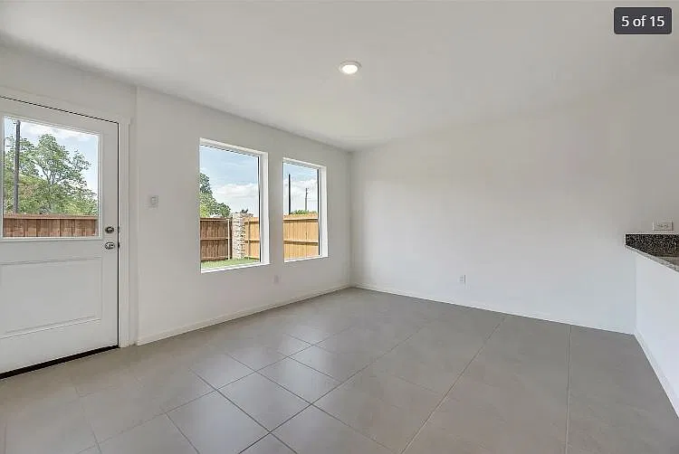 3 bed, 2.5 bath, 1220 sqft, $1,795 — Photo 3