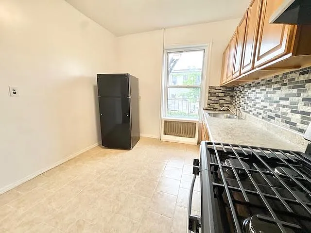77 Herkimer St #1 — Photo 8