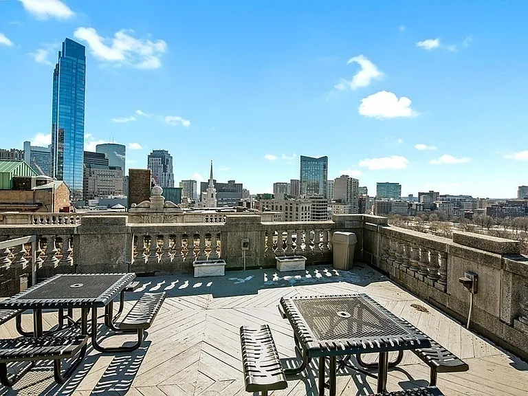 21 Beacon St #7L — Photo 16