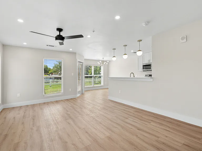 Lake Meadows — Photo 20