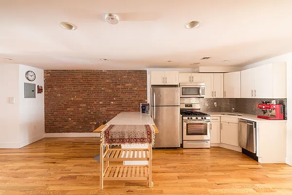 Sold by Compass | media 5