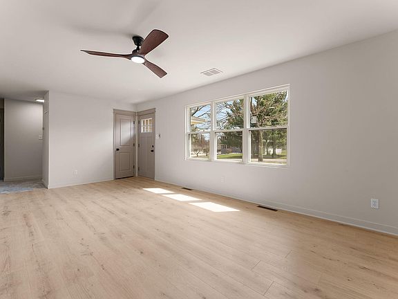 5th image of 2403 Thomas Rd