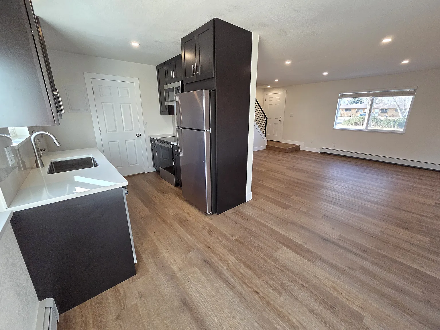 2 bed, 1.5 bath, 1060 sqft, $1,795 — Photo 2