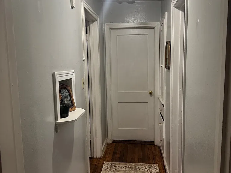 114 E 35th St S — Photo 10