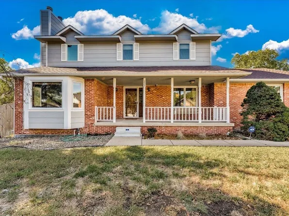 223 W Village Ct, Andover, KS 67002