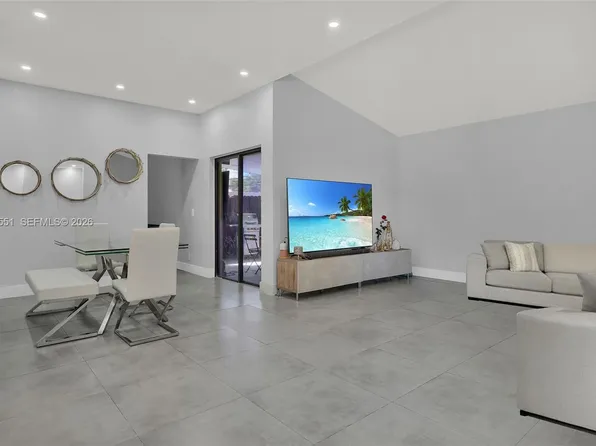 17032 NW 63rd Pl, Hialeah, FL 33015