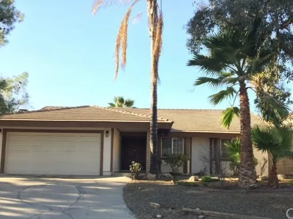 29775 Yellow Gold Dr, Canyon Lake, CA 92587