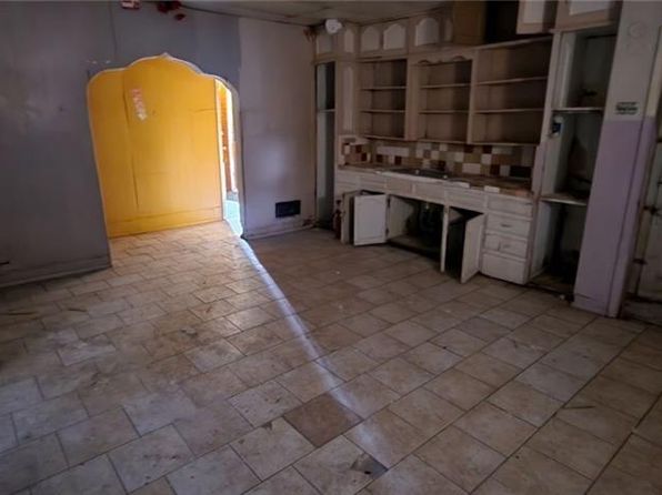 kansas-city-missouri-440628424 picture