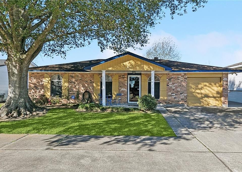 1st image of 656 Grovewood Dr