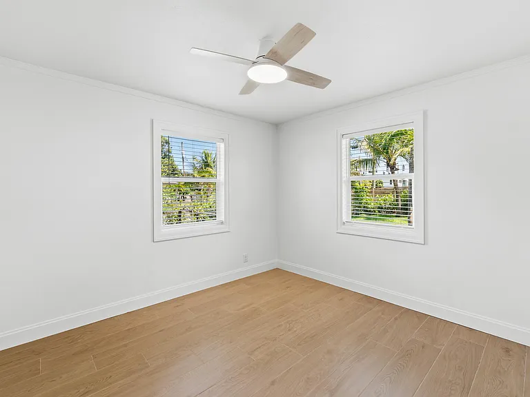 802 Lytle St — Photo 12