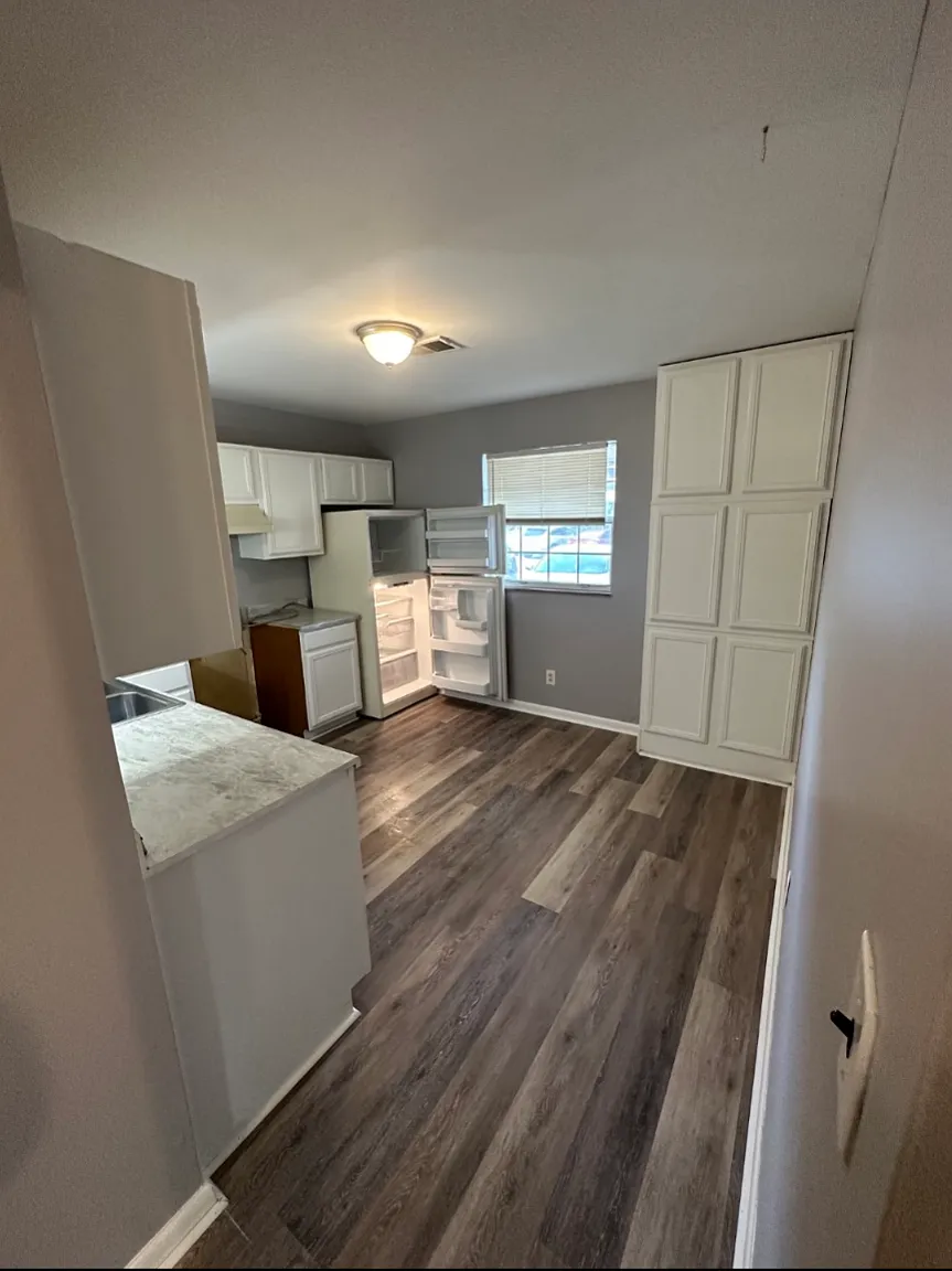2 bed, $1,400 — Photo 2