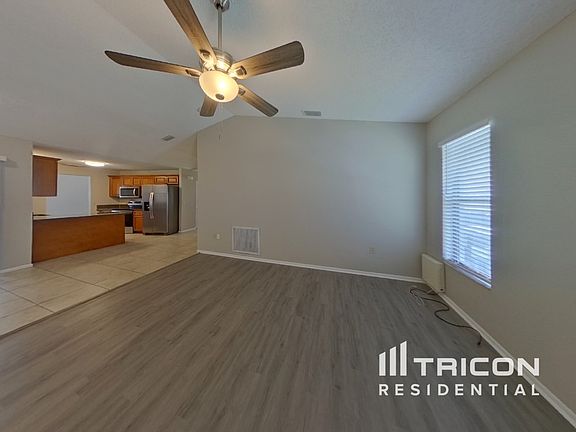 5th image of 2273 Seward Cir