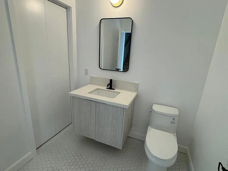 1244 Innes Ave #A — Photo 9