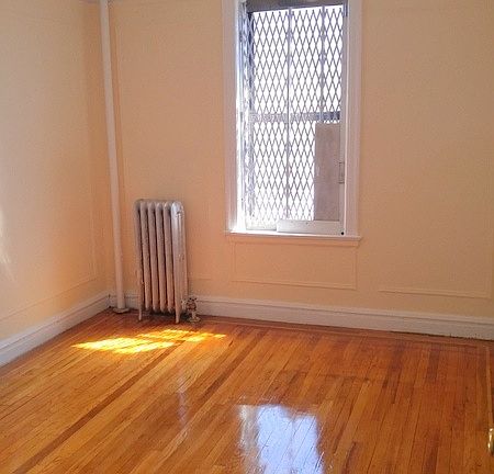 4th image of 3410 Kingsbridge Ave APT D22