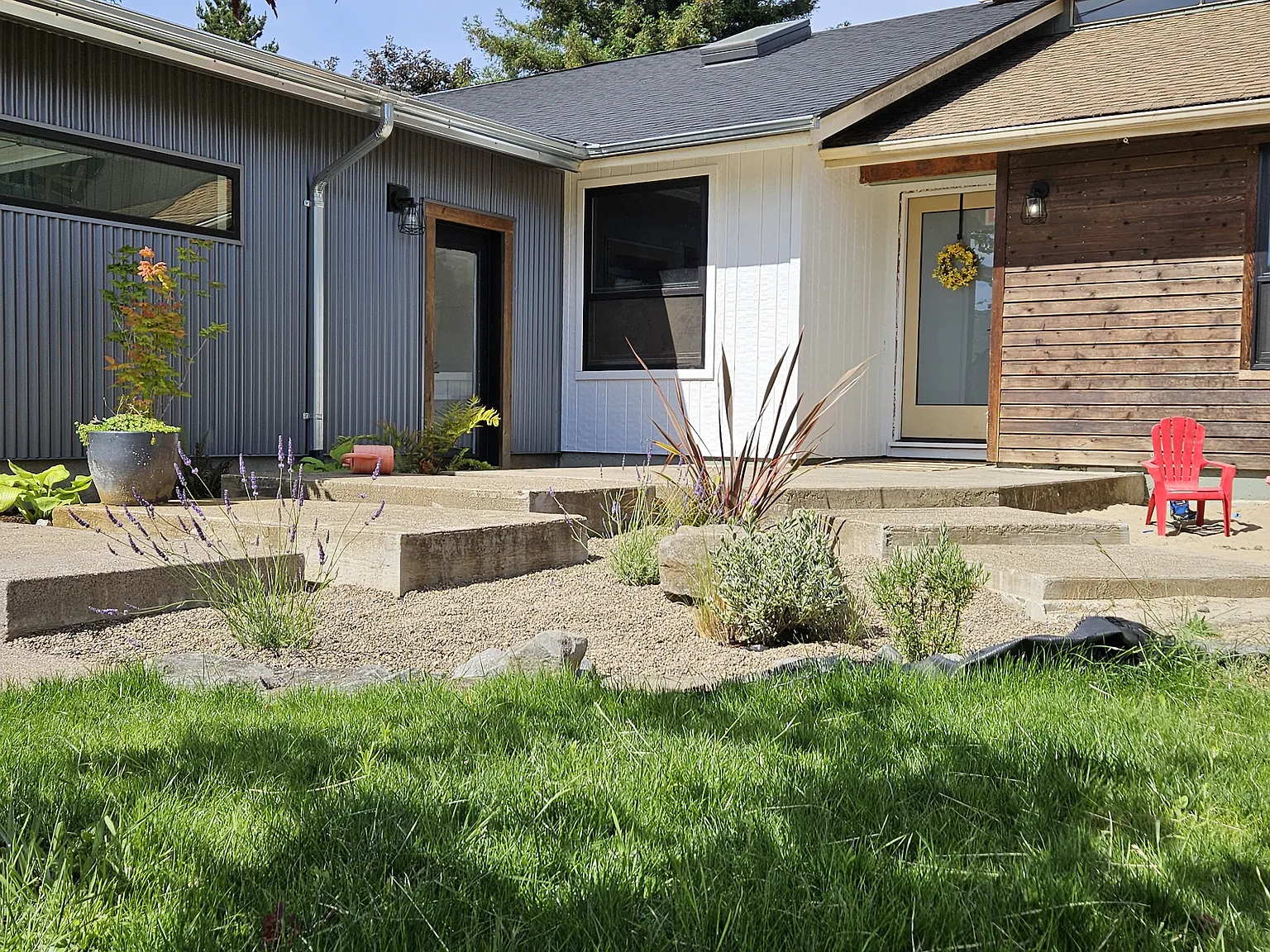 6423 Doral Dr SE — Photo 1