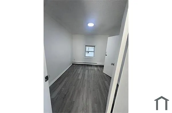 Building Photo - 265 6th St #3