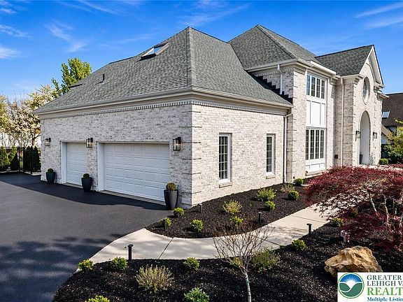 3rd image of 4359 Farmington Cir