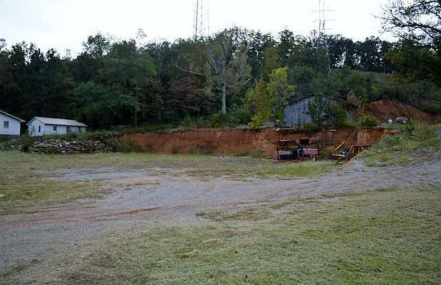 2nd image of 5836 S Lee Hwy