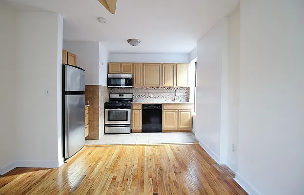 Rented by Julianna Realty Corp | media 13