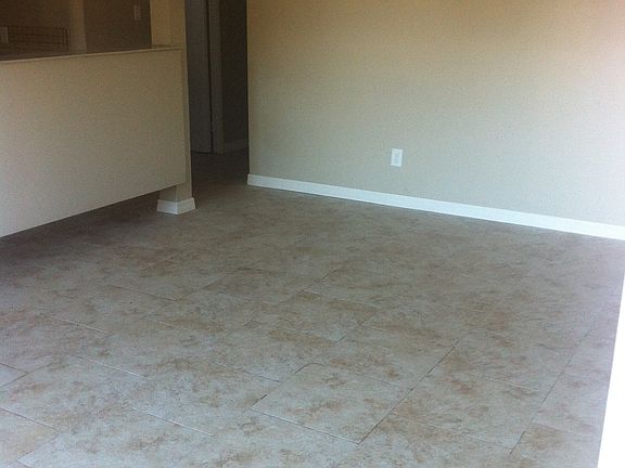 5th image of 1612 Carnegie Cir