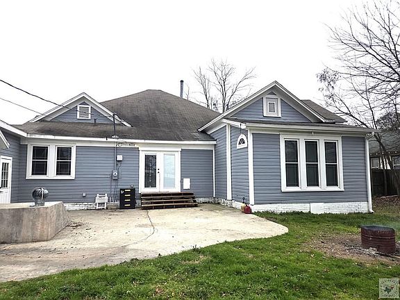 3rd image of 171 N Dupree St
