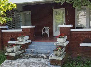 106 W Washington Ave, Clinton, TN 37716