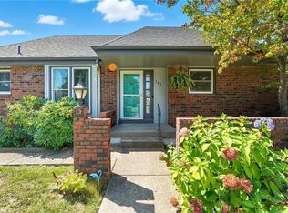 141 Woodbridge Ln, Kansas City, MO 64145