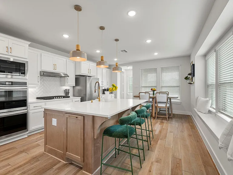 15210 Cortines Ct — Photo 11