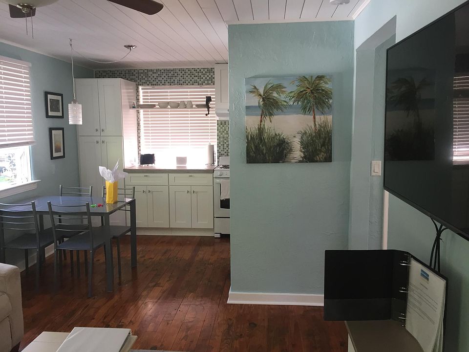 1st image of 38 Live Oak Ave
