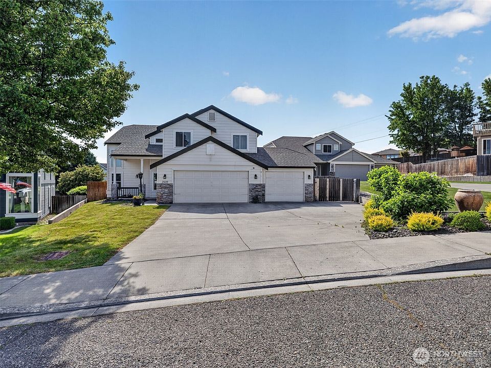 1st image of 2509 W 35th Avenue