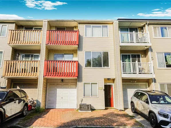 14 Alexsandra Ct, Staten Island, NY 10312