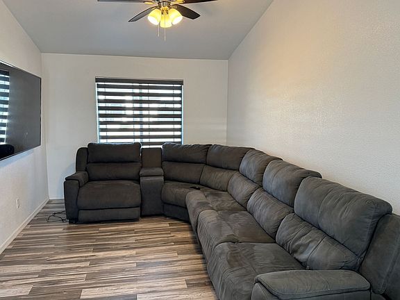 4th image of 3931 E Jaxon St