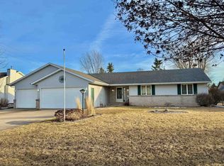 W6017 Pearl Dr, APPLETON, WI 54915