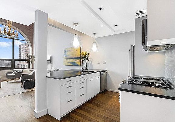 2nd image of 2-17 51st Ave #706