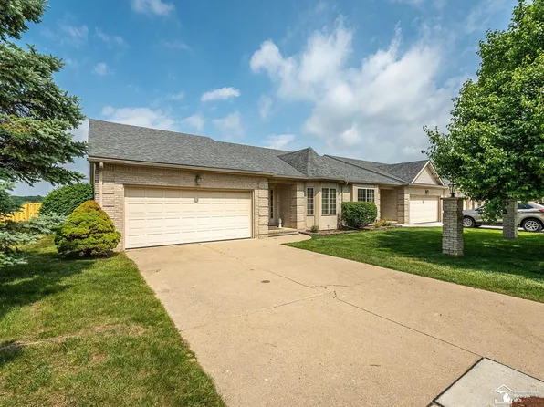 1611 Tony Ct, Monroe, MI 48162