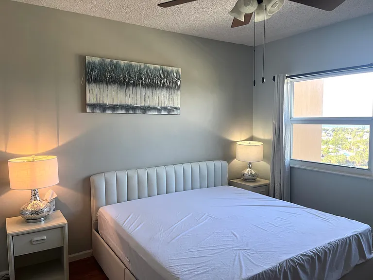 880 Mandalay Ave #802 — Photo 46