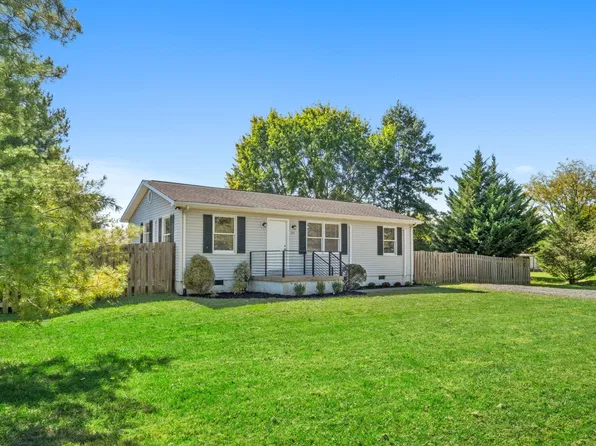 203 16th St, Grottoes, VA 24441