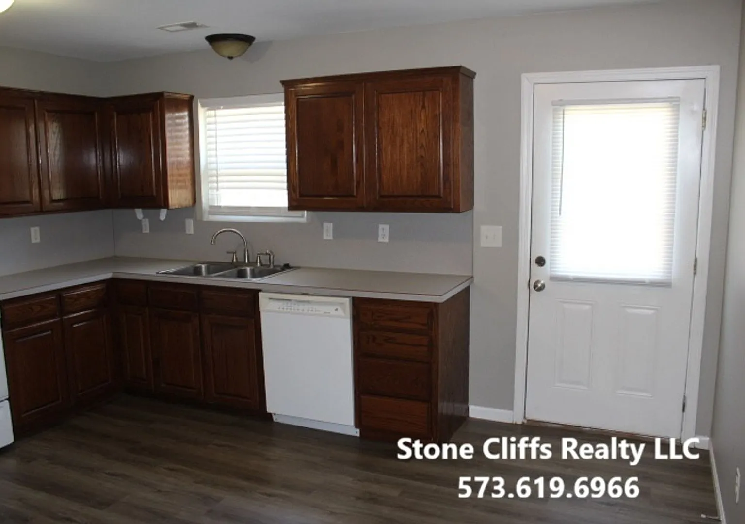 185 Hickory Lane — Photo 4