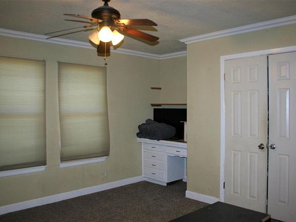 5th image of 101 Valley View Dr N