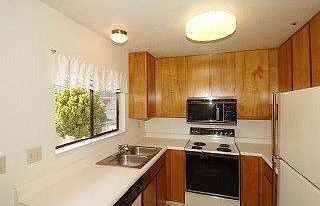 2nd image of 169 Albacore Ln