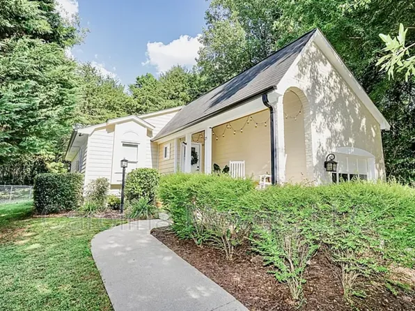 25 Venning Ct, Greenville, SC 29609