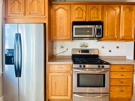 5th image of 307 Washington St #0